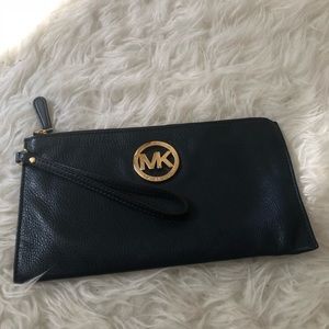 Nickels Kors wristlet/ wallet